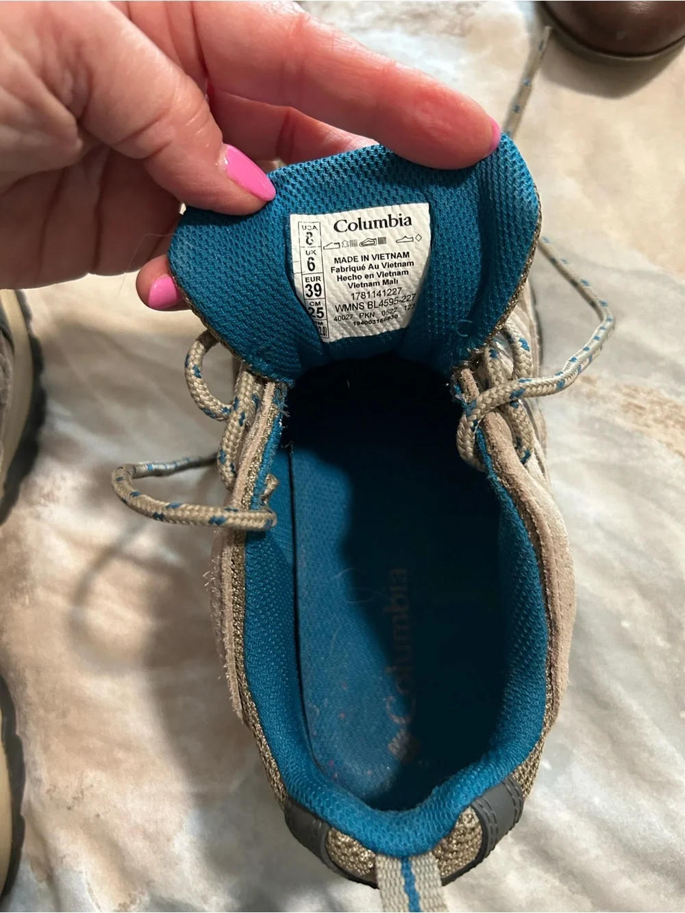 Women's Trail/Hiking Shoes in Taupe with Blue Lining
